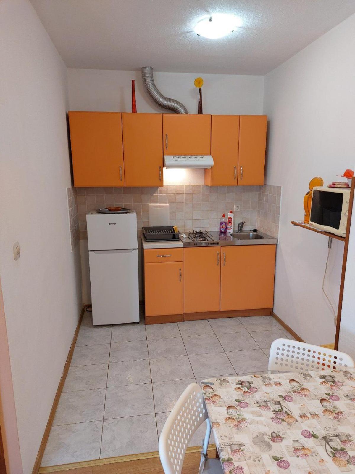 Apartments Tea Ровин Екстериор снимка